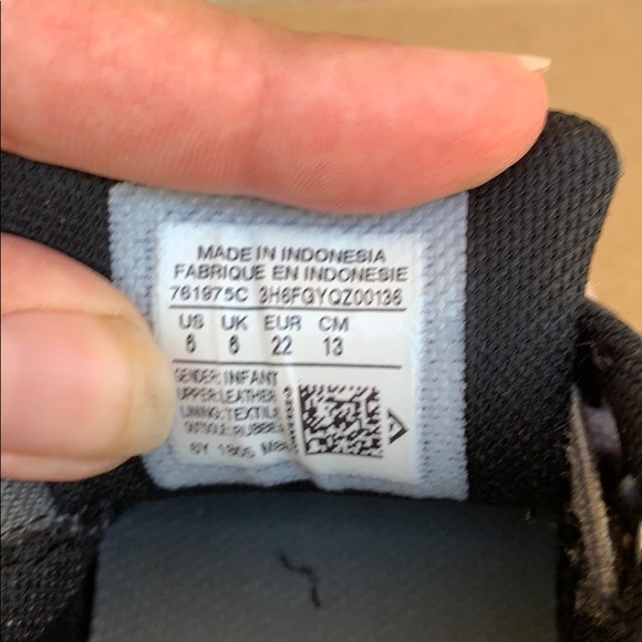 Welcome to Why It's Closet (W-Y-A-T-T) - Picture 4 of 7